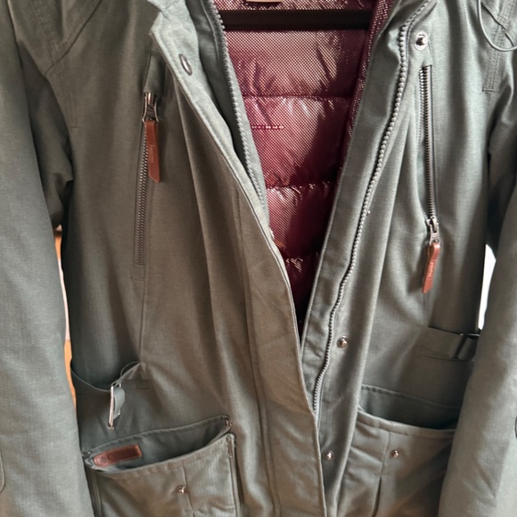 Columbia - Picture 3 of 4